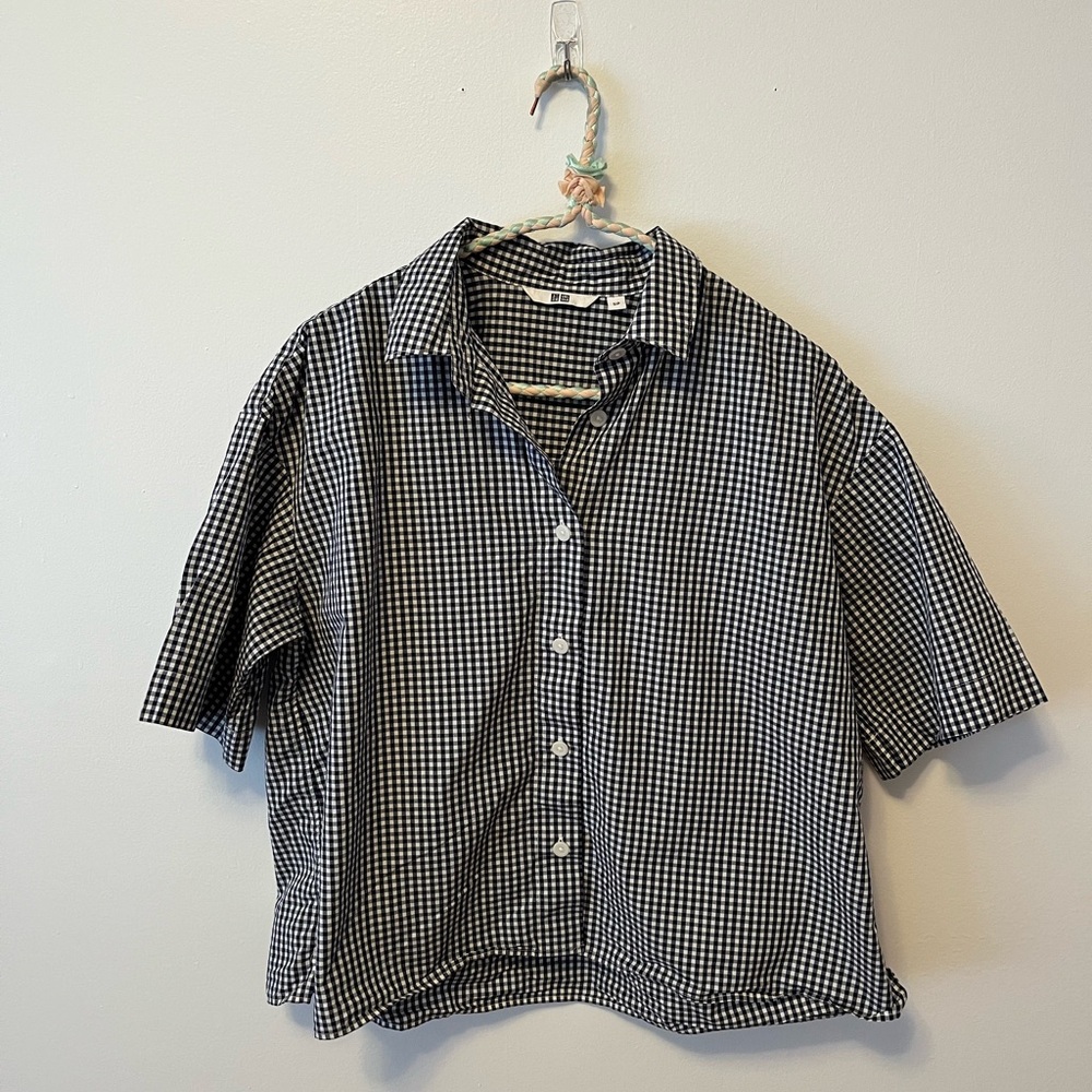 Uniqlo Black & White Gingham Short-Sleeve Button-Down Shirt